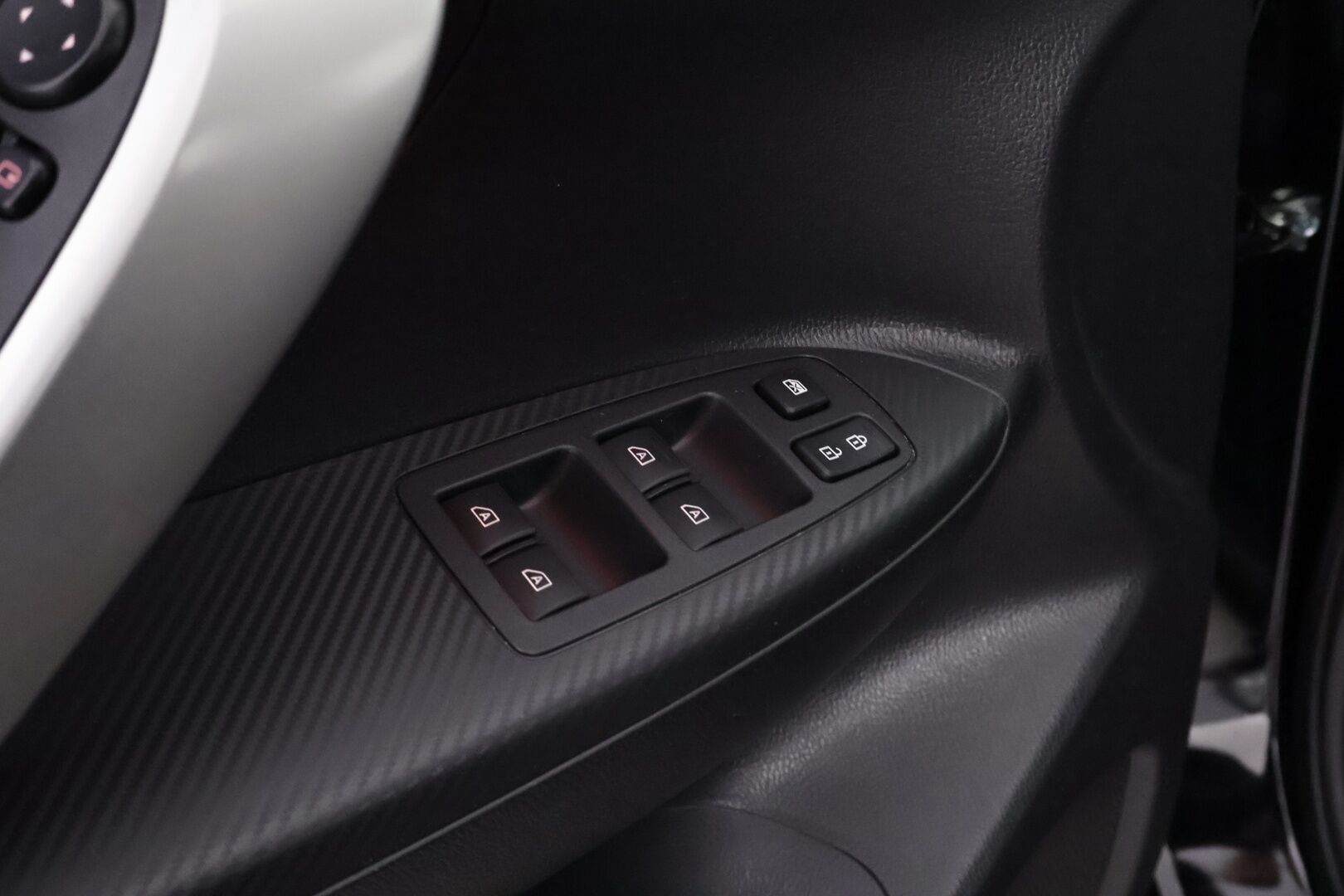Mitsubishi ECLIPSE CROSS 2022 2.4 PHEV Instyle 4WD - 1OM Suomiauto | Vetokoukku | Peruutuskamera | Puolinahkasisusta | Vakkari | Keyless | LKA | 2x Renkaat Alkuperäisvantein!