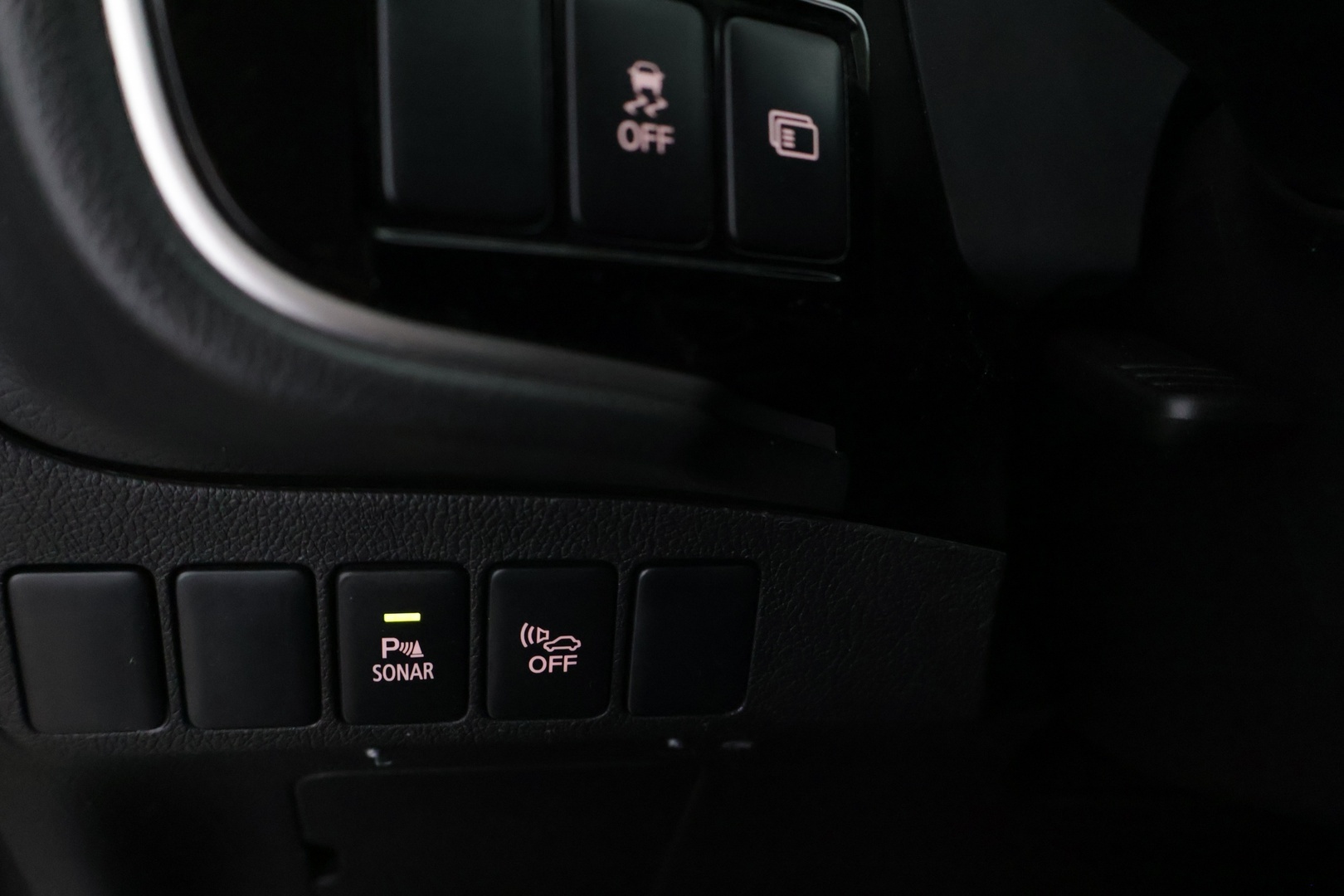 Mitsubishi Outlander PHEV 2017 Intense Business 4WD 5P - Intense Business 4WD 5P | Lämmitettävä ratti | Webasto | Koukku | Vakkari | Keyless