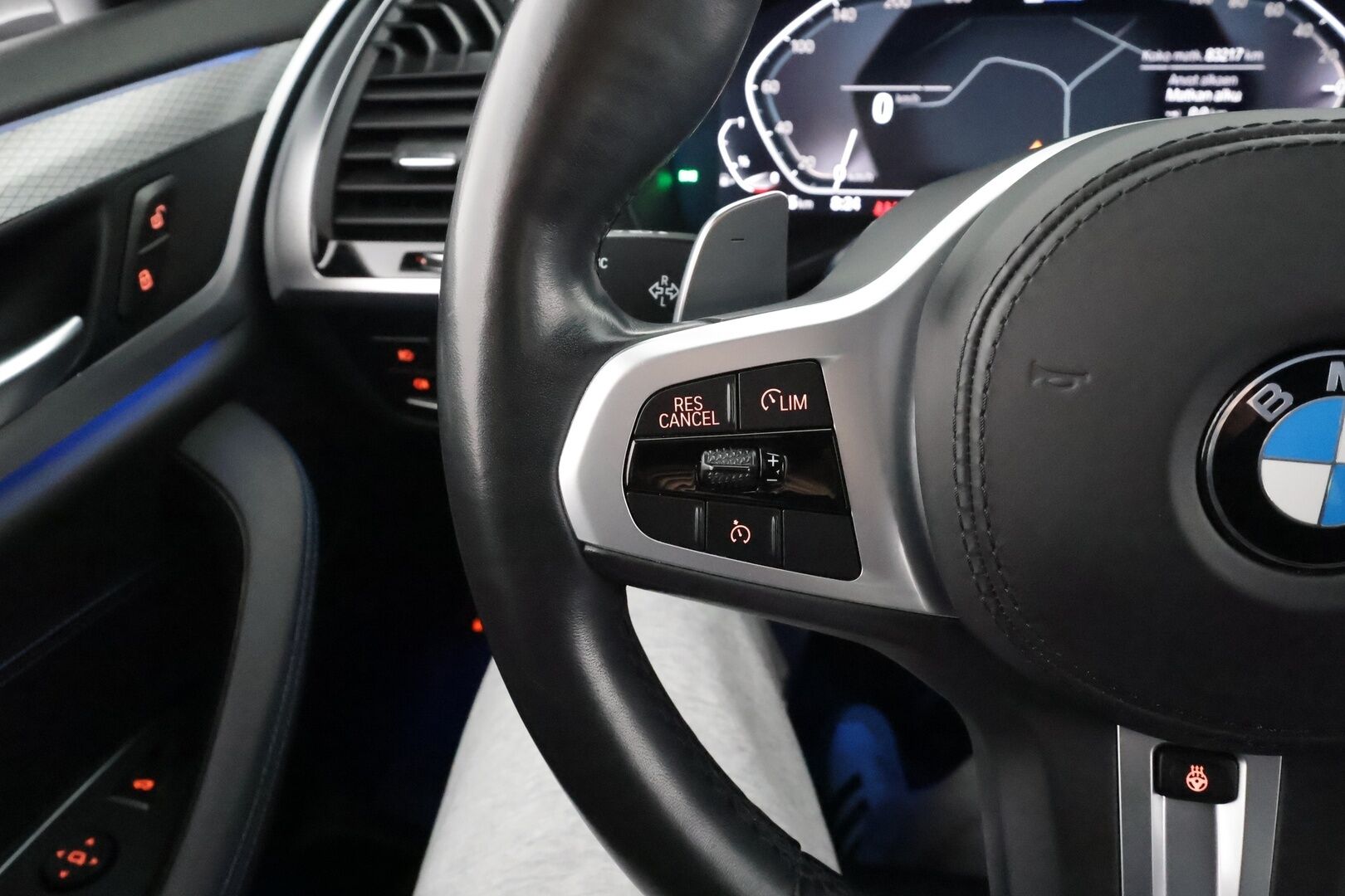 BMW X3 2020 G01 xDrive 30e A Business M Sport * ACC / Koukku / Akkukäyttöinen lisälämmitin / Adapt LED / Hifi / 360-Kamera / Nahat * - Merkkihuollettu / 2x Lataus / Kahdet Renkaat