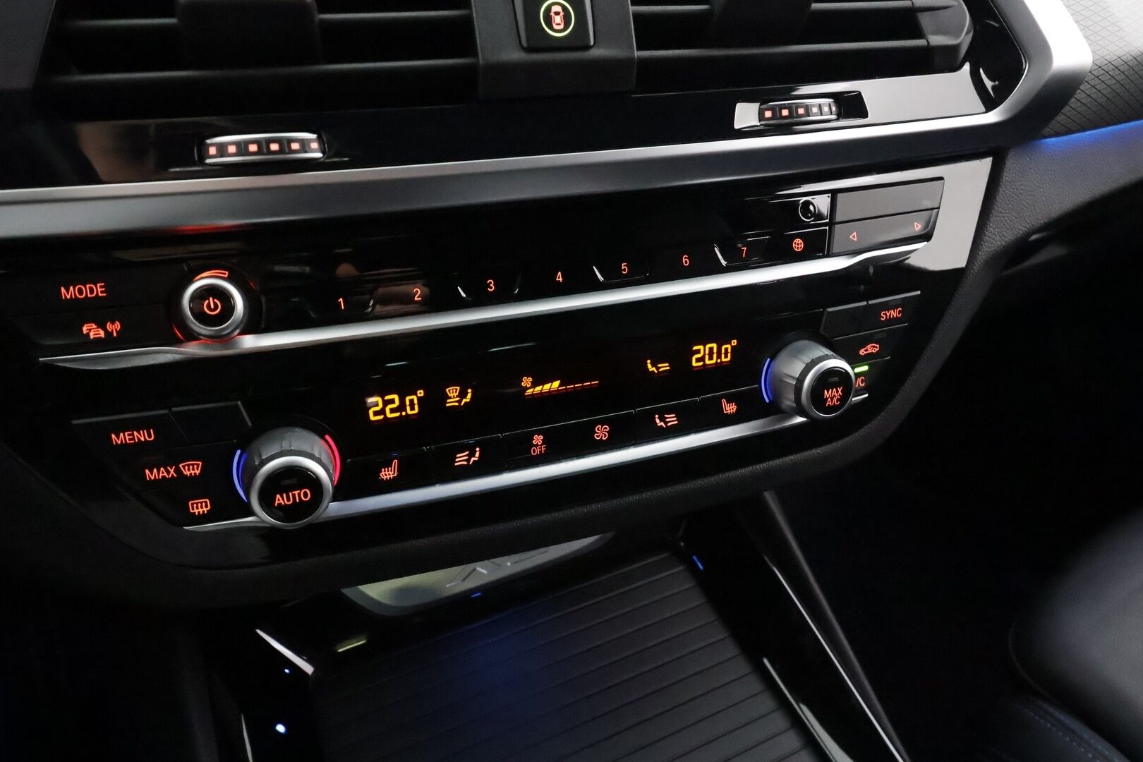 BMW X3 2020 G01 xDrive 30e A Business M Sport * ACC / Koukku / Akkukäyttöinen lisälämmitin / Adapt LED / Hifi / 360-Kamera / Nahat * - Merkkihuollettu / 2x Lataus / Kahdet Renkaat