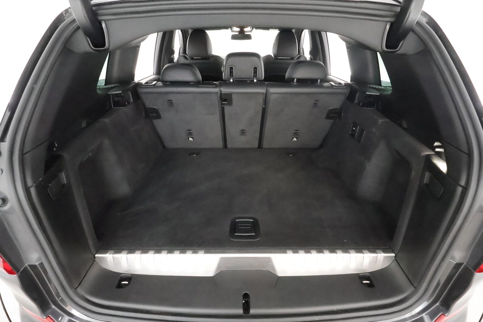 BMW X3 2020 G01 xDrive 30e A Business M Sport * ACC / Koukku / Akkukäyttöinen lisälämmitin / Adapt LED / Hifi / 360-Kamera / Nahat * - Merkkihuollettu / 2x Lataus / Kahdet Renkaat