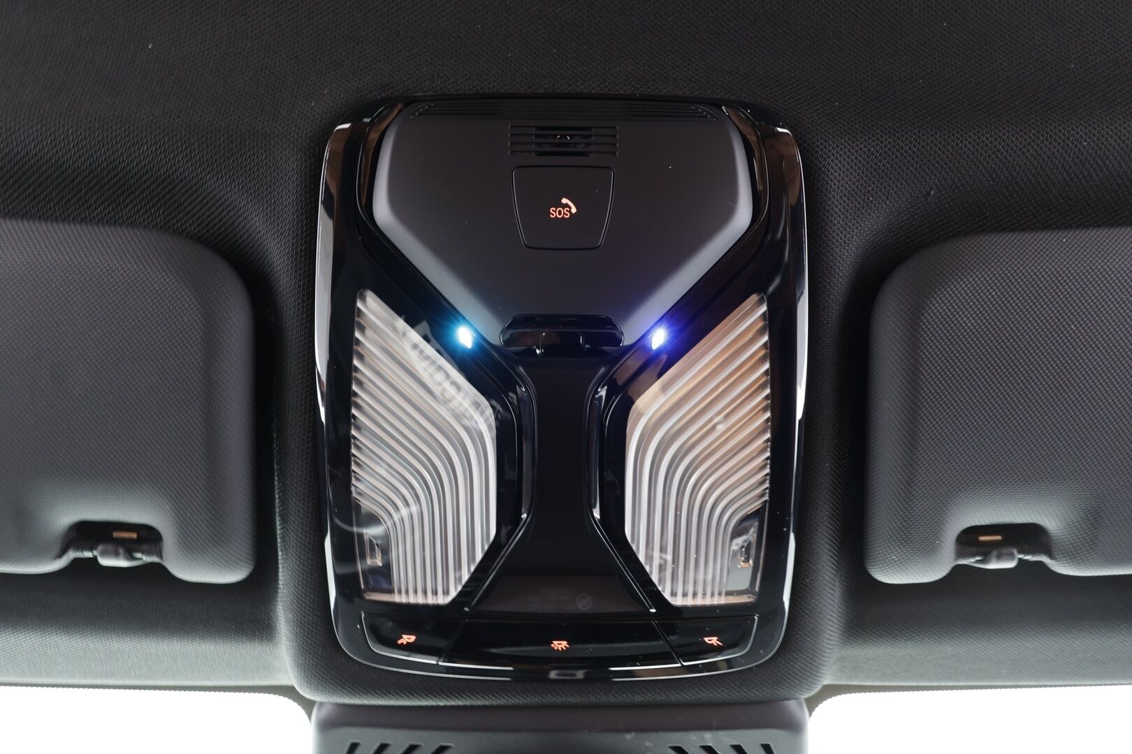 BMW X3 2022 G01 xDrive 30e A Charged Edition * HiFi / Sportnahat / LED / P.Kamera / Navi / Digimittaristo * - 1-om Suomi-auto / Kahdet renkaat aluvanteilla / 2x Latauskaapelit / Merkkihuollot - HULLUT AVAJAISHULINAT KORKOTARJOUS 3,29 %