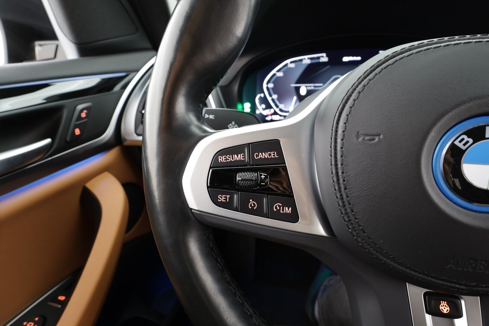 BMW X3 2022 G01 xDrive 30e A Charged Edition * HiFi / Sportnahat / LED / P.Kamera / Navi / Digimittaristo * - 1-om Suomi-auto / Kahdet renkaat aluvanteilla / 2x Latauskaapelit / Merkkihuollot - HULLUT AVAJAISHULINAT KORKOTARJOUS 3,29 %