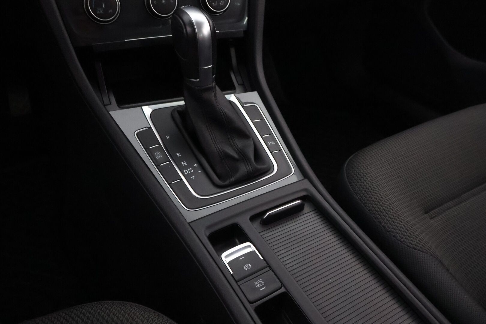Volkswagen Golf 2017 Variant Highline 1,4 TGI 81 kW (110 hv) Bluemotion DSG-automaatti - Adapt.Vakkari / Vetokoukku / Lohko & Sisäpistoke / Apple&Android / Peruutustutkat / Front Assist / Jakopää juuri tehty!