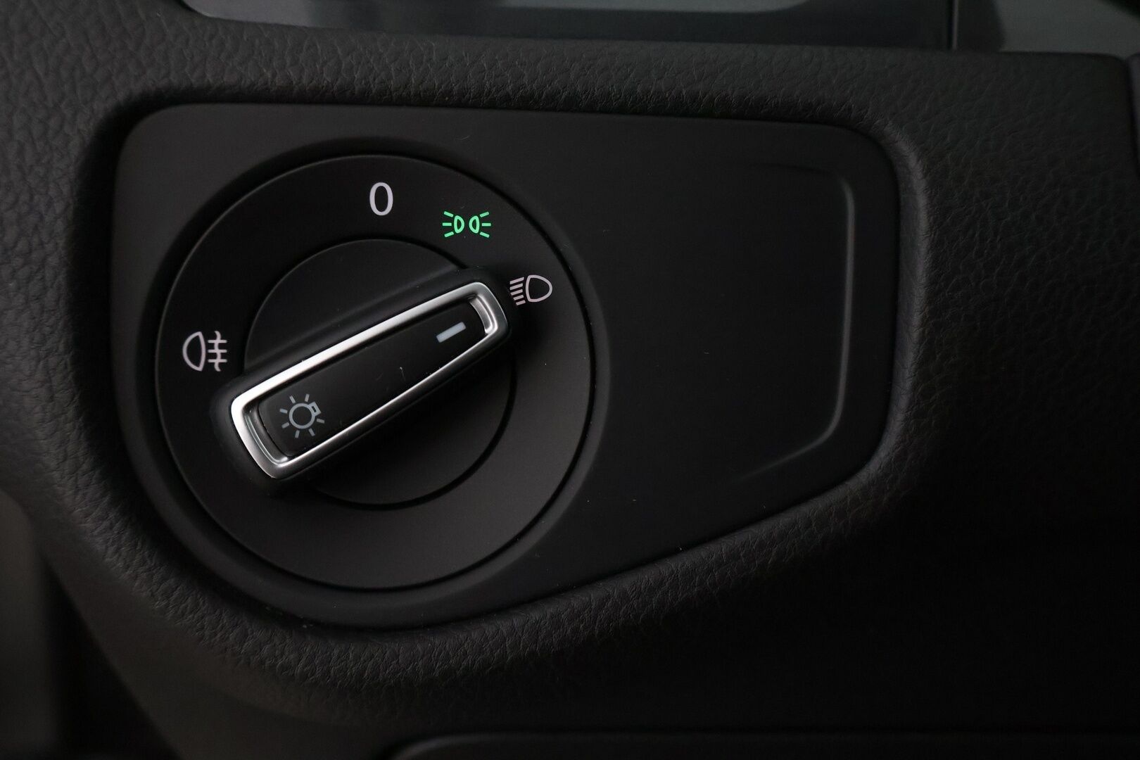 Volkswagen Golf 2017 Variant Highline 1,4 TGI 81 kW (110 hv) Bluemotion DSG-automaatti - Adapt.Vakkari / Vetokoukku / Lohko & Sisäpistoke / Apple&Android / Peruutustutkat / Front Assist / Jakopää juuri tehty!