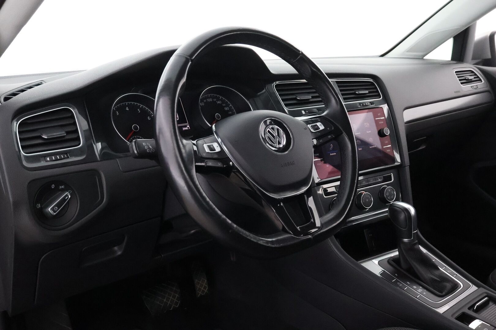 Volkswagen Golf 2017 Variant Highline 1,4 TGI 81 kW (110 hv) Bluemotion DSG-automaatti - Adapt.Vakkari / Vetokoukku / Lohko & Sisäpistoke / Apple&Android / Peruutustutkat / Front Assist / Jakopää juuri tehty!