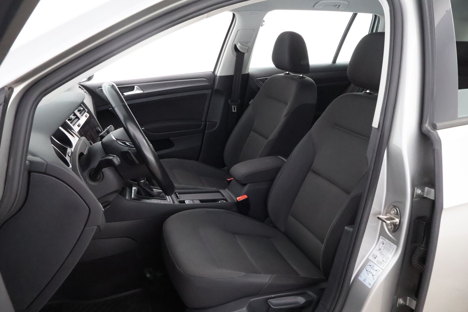 Volkswagen Golf 2017 Variant Highline 1,4 TGI 81 kW (110 hv) Bluemotion DSG-automaatti - Adapt.Vakkari / Vetokoukku / Lohko & Sisäpistoke / Apple&Android / Peruutustutkat / Front Assist / Jakopää juuri tehty!