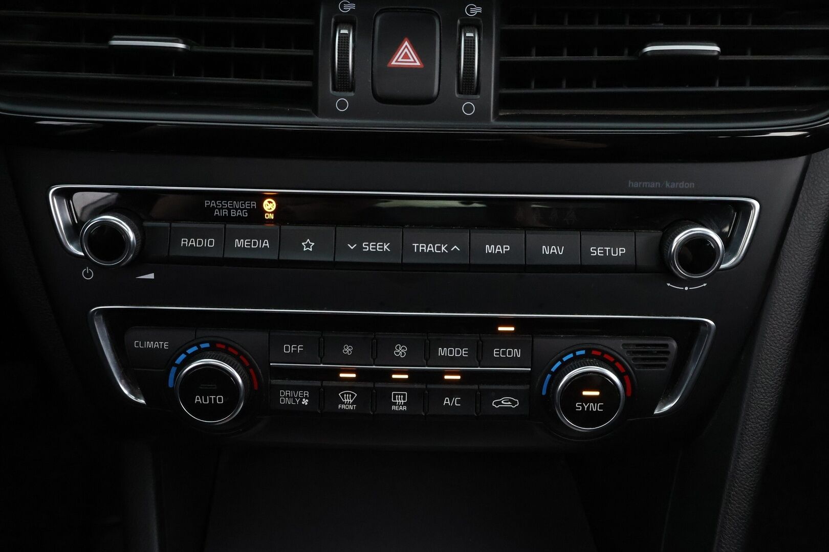 KIA OPTIMA 2018 2.0 GDI PHEV Business Luxury SW A/T - Webasto / Adapt.Vakkari / Panorama / Harman&Kardon / 360-Kamera / Ilmastoidut Nahat / Vetokoukku / Adapt.LED / Supervarusteilla!