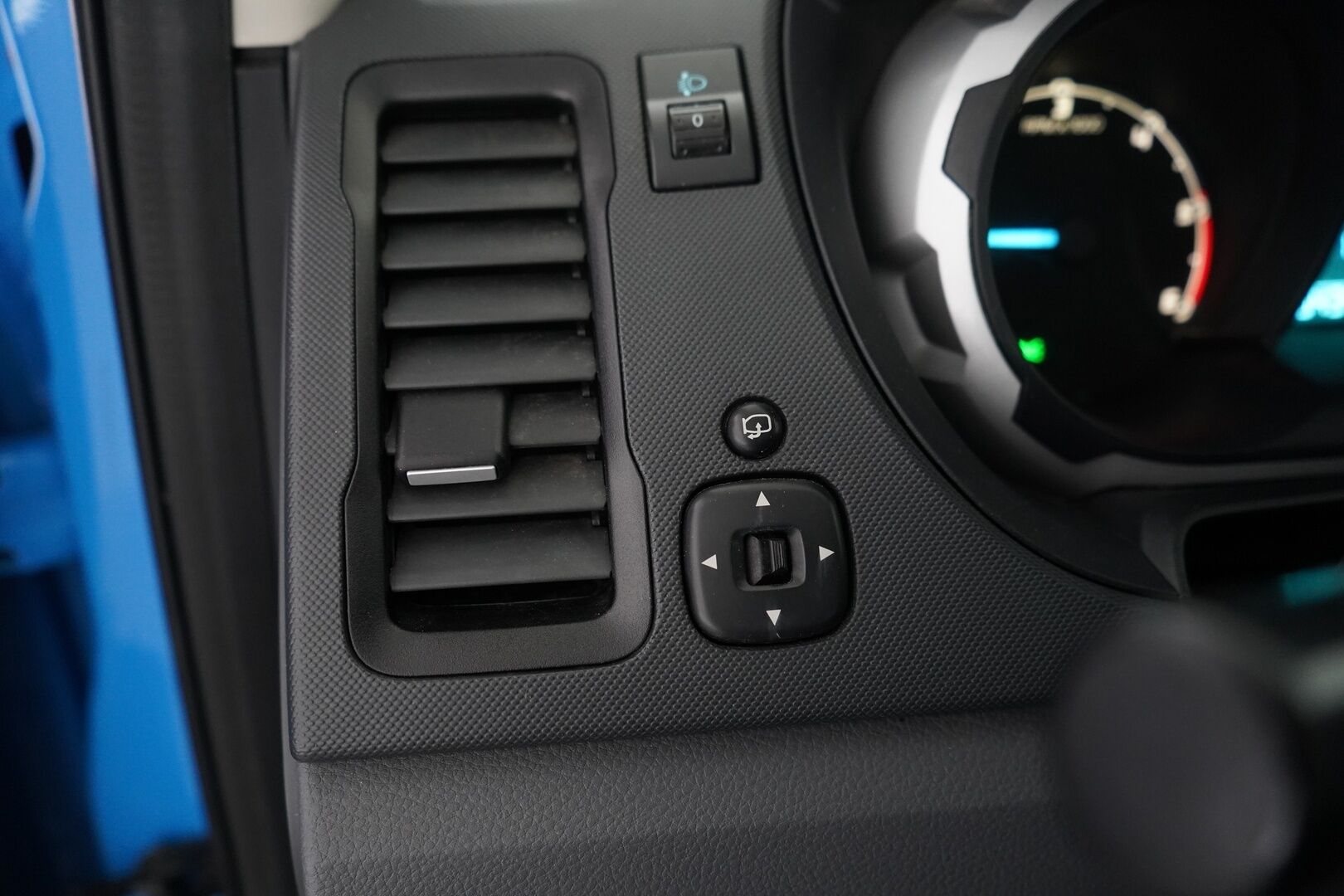 FORD RANGER 2014 3.2TDCi Wildtrak 200hv *Kamera / Koukku / Vakkari / Tutka / Bluetooth / Nav / Lavapeite* - 3500kg vetokyky / Huollettu 8.2025 / Kahdet renkaat + Vanteet