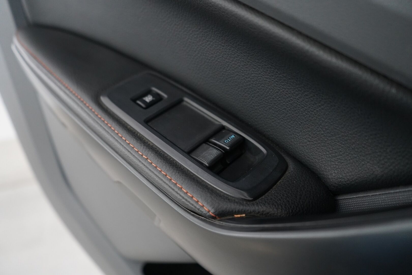 FORD RANGER 2014 3.2TDCi Wildtrak 200hv *Kamera / Koukku / Vakkari / Tutka / Bluetooth / Nav / Lavapeite* - 3500kg vetokyky / Huollettu 8.2025 / Kahdet renkaat + Vanteet