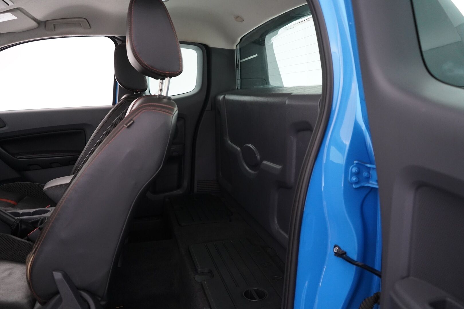 FORD RANGER 2014 3.2TDCi Wildtrak 200hv *Kamera / Koukku / Vakkari / Tutka / Bluetooth / Nav / Lavapeite* - 3500kg vetokyky / Huollettu 8.2025 / Kahdet renkaat + Vanteet