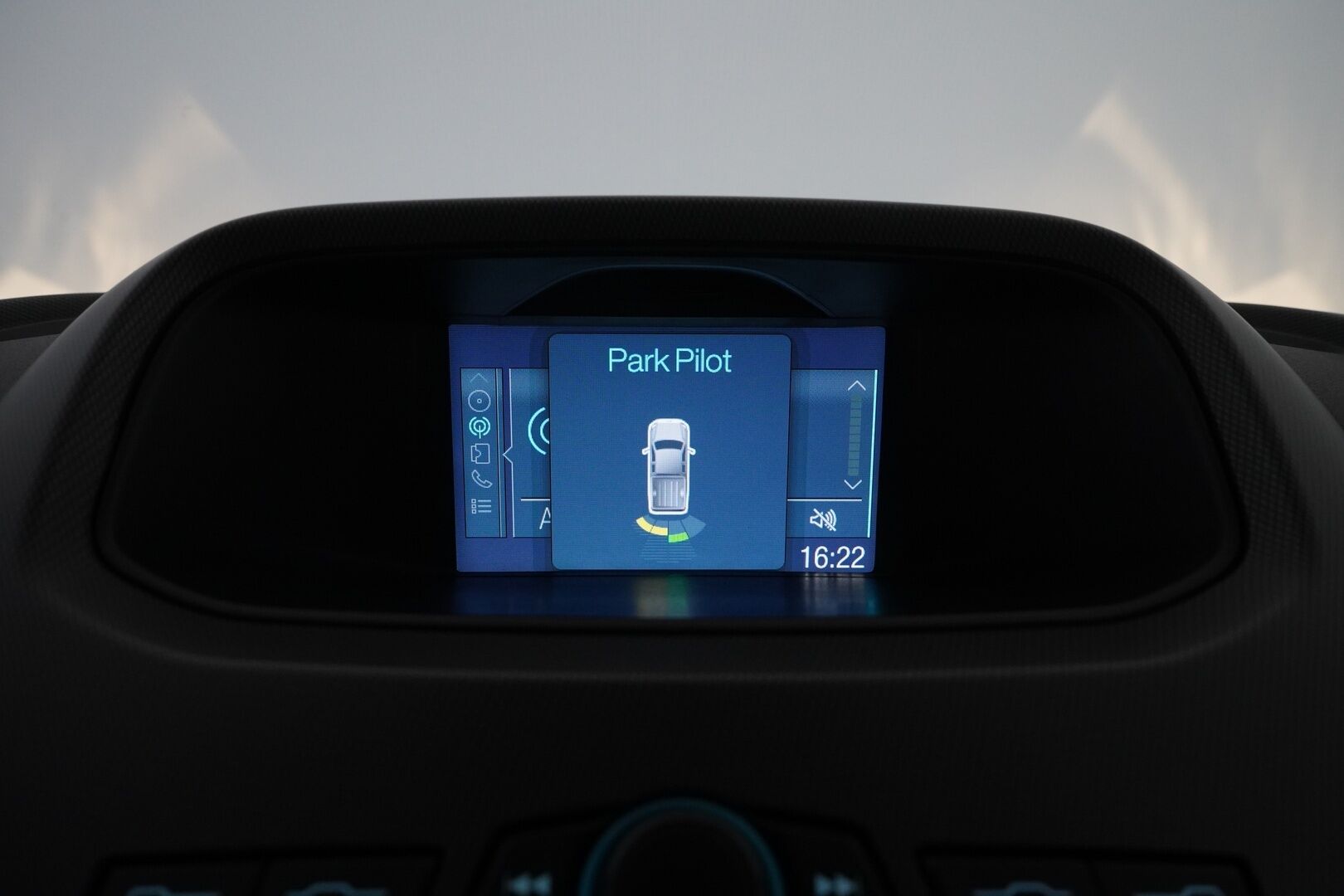 FORD RANGER 2014 3.2TDCi Wildtrak 200hv *Kamera / Koukku / Vakkari / Tutka / Bluetooth / Nav / Lavapeite* - 3500kg vetokyky / Huollettu 8.2025 / Kahdet renkaat + Vanteet