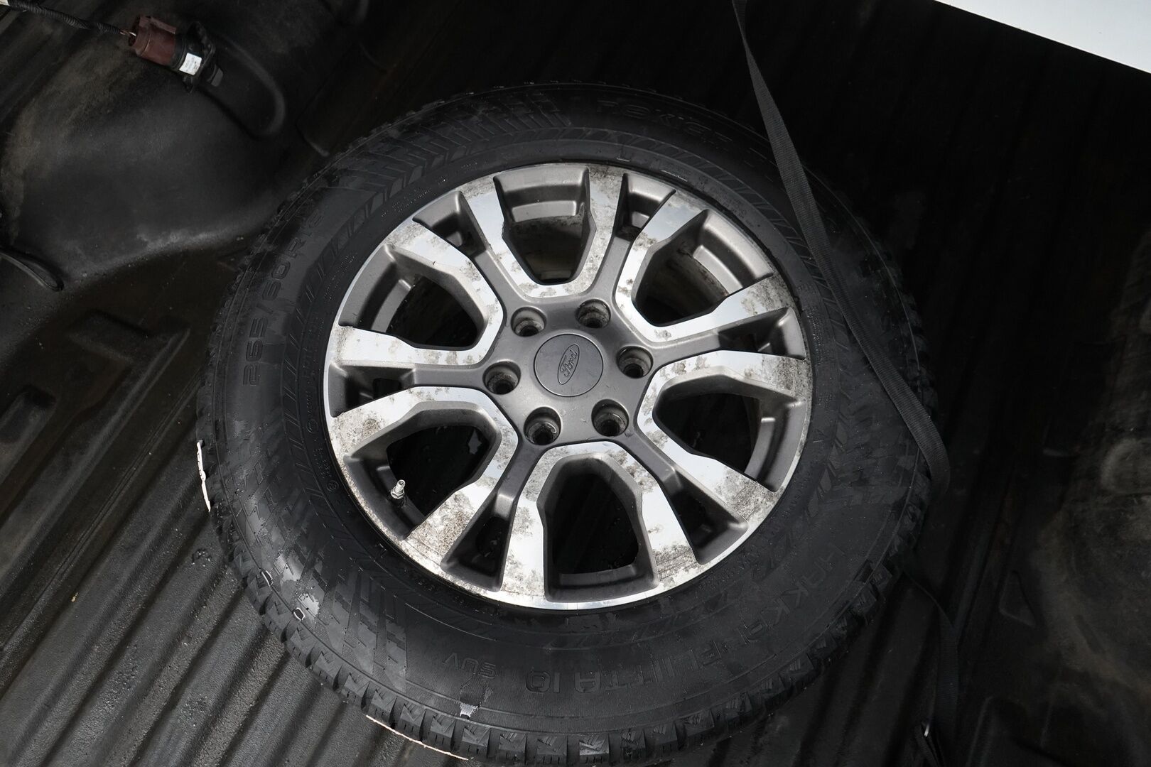 FORD RANGER 2014 3.2TDCi Wildtrak 200hv *Kamera / Koukku / Vakkari / Tutka / Bluetooth / Nav / Lavapeite* - 3500kg vetokyky / Huollettu 8.2025 / Kahdet renkaat + Vanteet