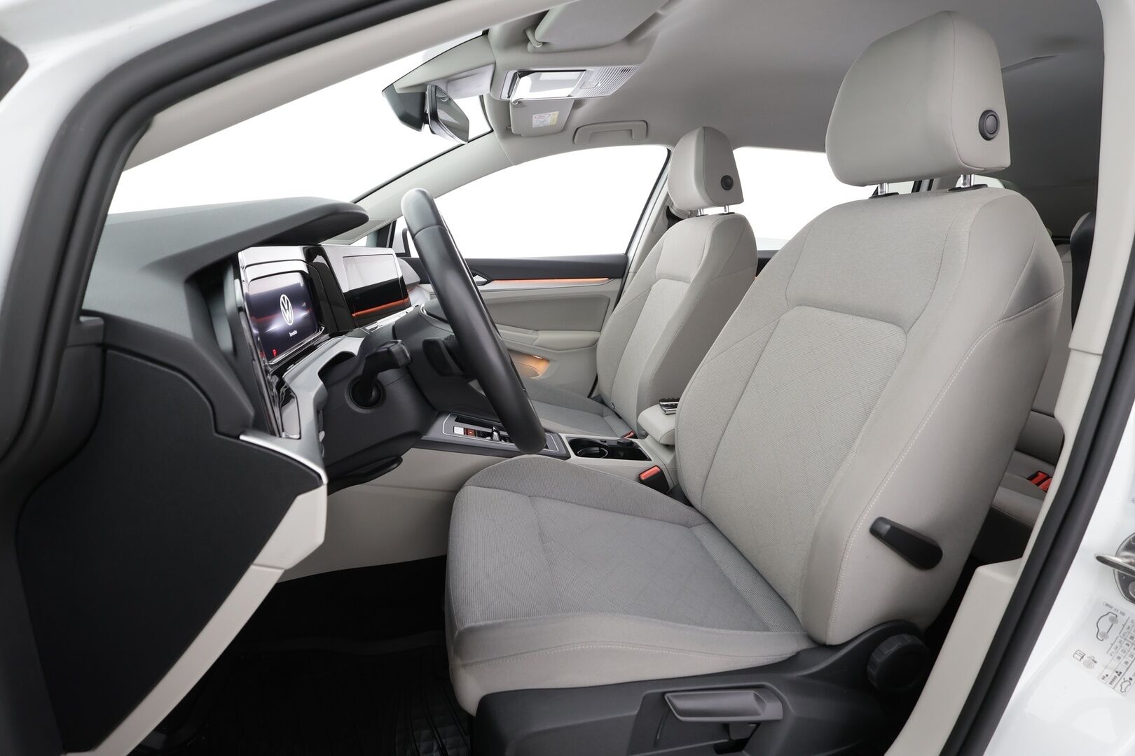 Volkswagen Golf 2022 Variant 1,5 eTSI 110 kW (MHEV) DSG - ACC | Webasto | Peruutuskamera | Kaistavahti | Keyless | 1.Om Suomi-auto | Kahdet OEM vanteet | Viimeisin huolto 90tkm