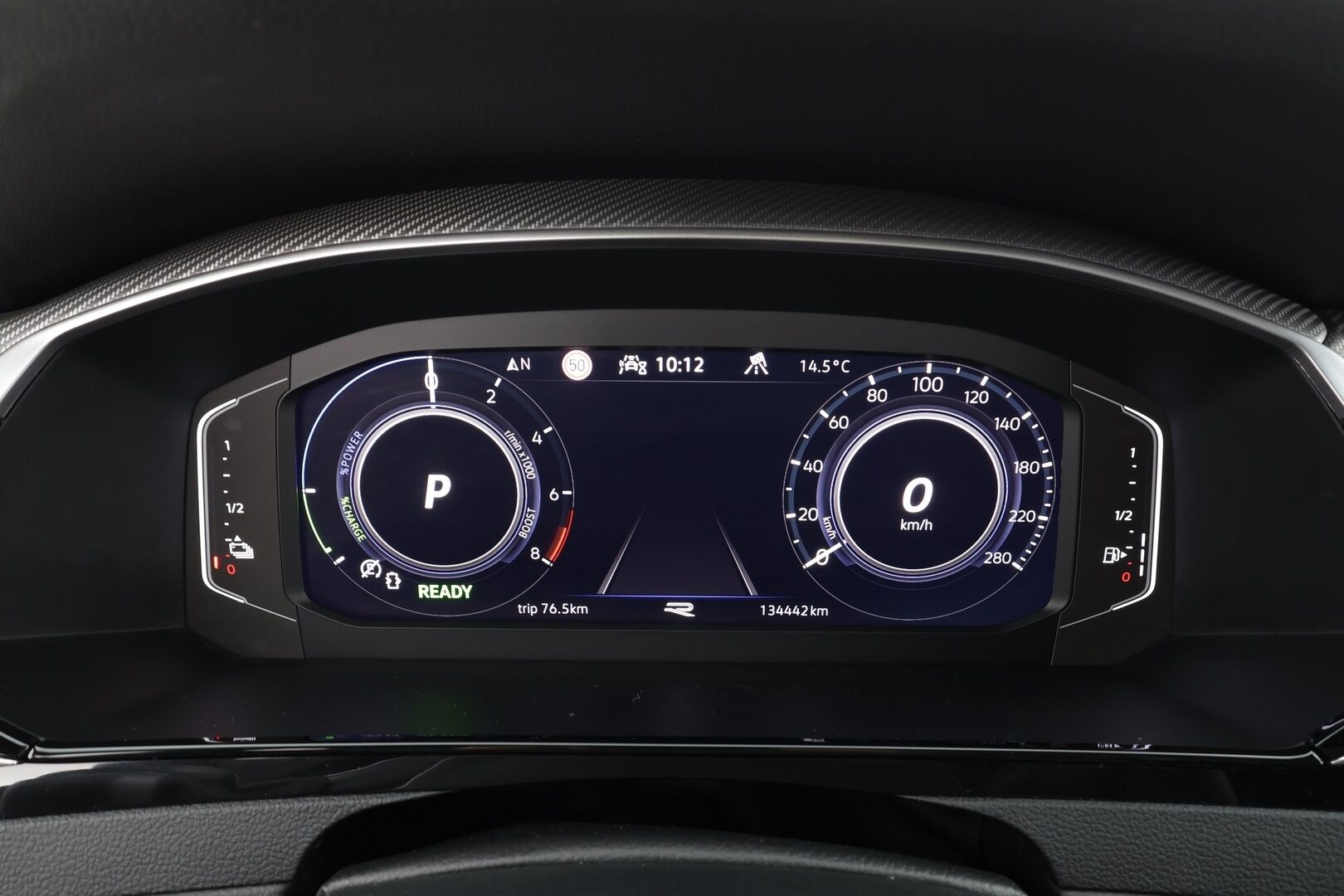 Volkswagen Arteon 2022 Shooting Brake R-Line eHybrid 160 kW DSG * Panorama / Webasto / Koukku / ACC / Adapt.LED / P.Kamera / Navi / HUD * - 1-om Suomi-auto / Akku kuntotarkastettu! / 2x Latauskaapelit / Kahdet renkaat / Merkkihuollot - HULLU BLACKWEEK KORKOTARJOUS 2,49%