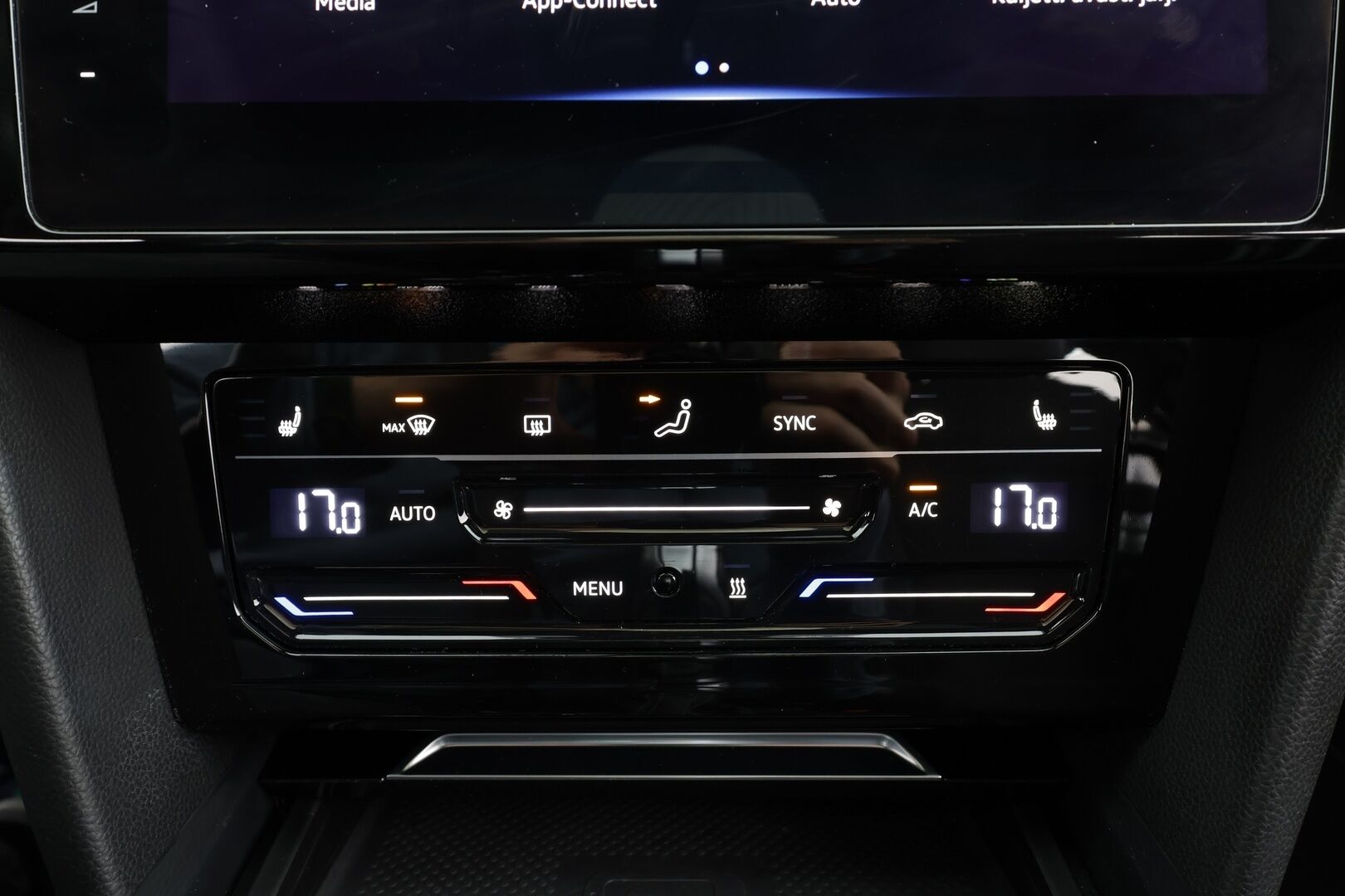 Volkswagen Arteon 2022 Shooting Brake R-Line eHybrid 160 kW DSG * Panorama / Webasto / Koukku / ACC / Adapt.LED / P.Kamera / Navi / HUD * - 1-om Suomi-auto / Akku kuntotarkastettu! / 2x Latauskaapelit / Kahdet renkaat / Merkkihuollot - HULLU BLACKWEEK KORKOTARJOUS 2,49%