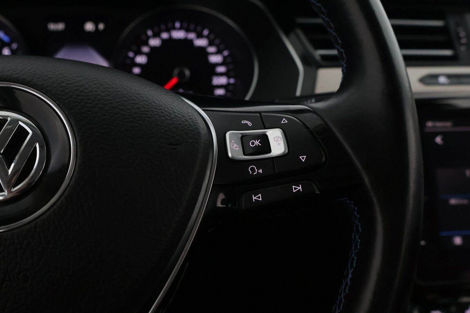 Volkswagen Passat 2018 Variant GTE Plug-In Hybrid 160 kW (218 hv) DSG-automaatti * ACC / BLIS / Matrix LED / 360 kamera / Webasto * - * Lane Assist / Navi / CarPlay / Keyless / Muistipenkki / Vetokoukku *