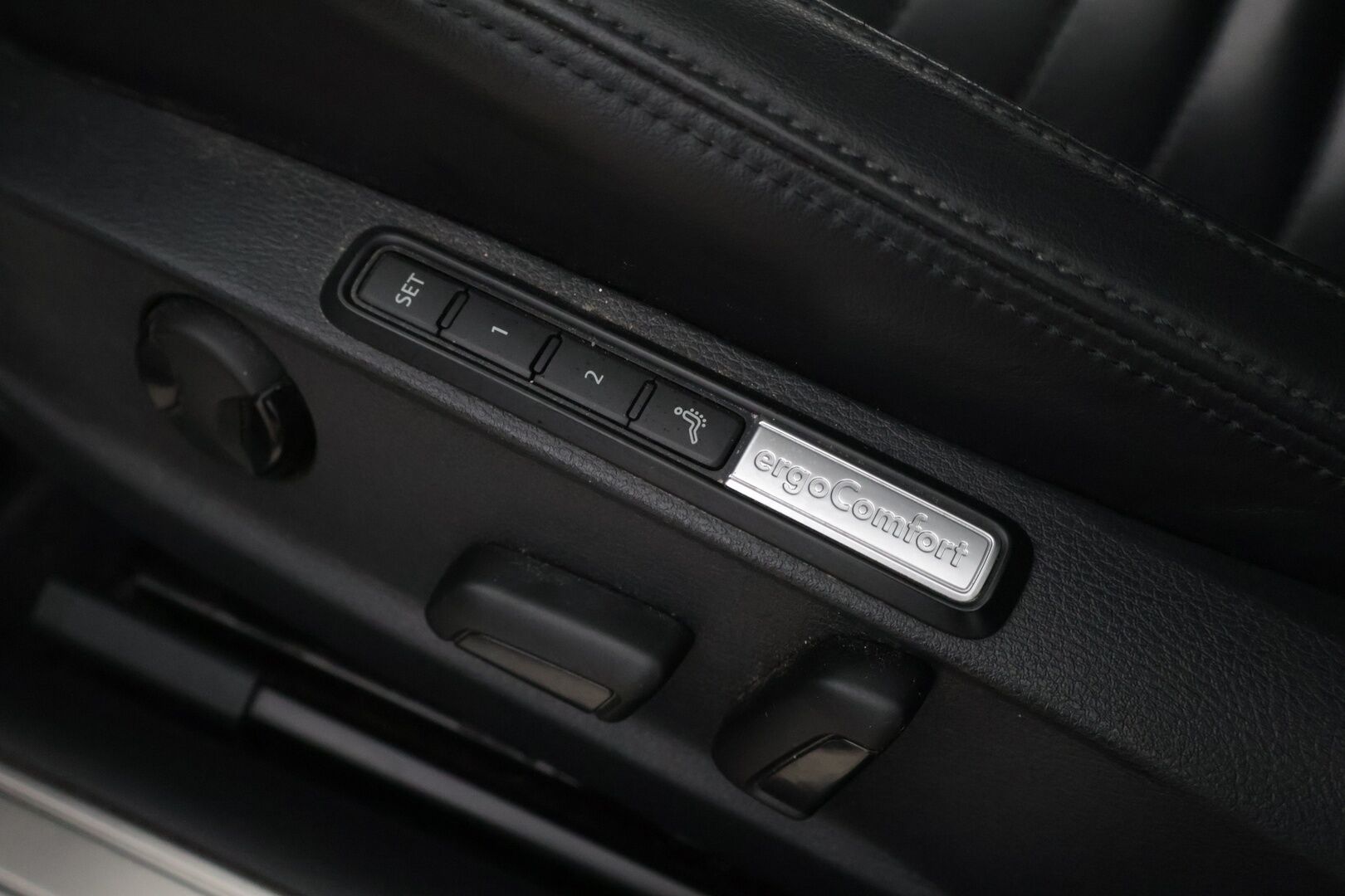 Volkswagen Passat 2018 Variant GTE Plug-In Hybrid 160 kW (218 hv) DSG-automaatti * ACC / BLIS / Matrix LED / 360 kamera / Webasto * - * Lane Assist / Navi / CarPlay / Keyless / Muistipenkki / Vetokoukku *