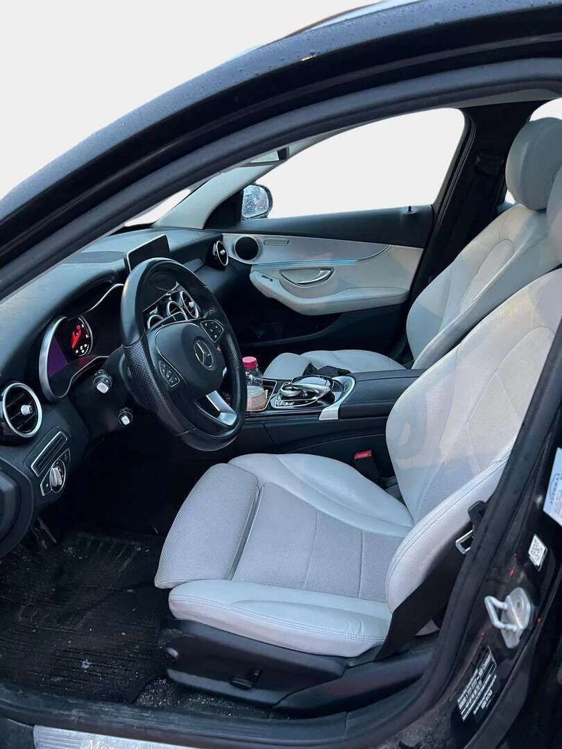 Mercedes-Benz C 2015 220 BlueTec T A Premium Business Avantgarde * Panorama / P-kamera / BLIS / Sporttipenkit / Ambient / LED * - Vaaleat nahat / Lohkolämmitin / 2x renkaat alumiinivanteilla! - HULLUT VÄLIPÄIVÄT KORKOTARJOUS 2,49%