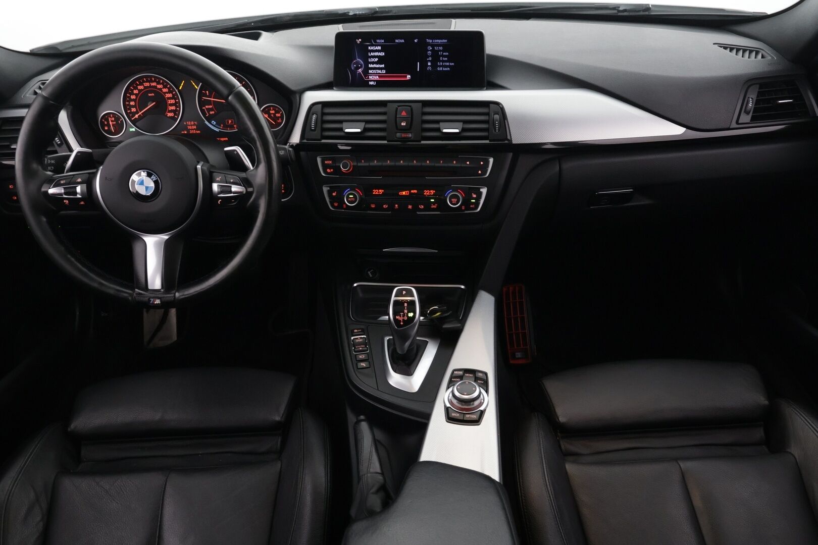 BMW 330 2013 F31 Touring 330d xDrive M-Sport *Panoraama / Muistipenkit / H&K / Adapti vakkari /  360° kamera* - Huippuvarusteltu 330d Xdrive seuraavalle omistajalle