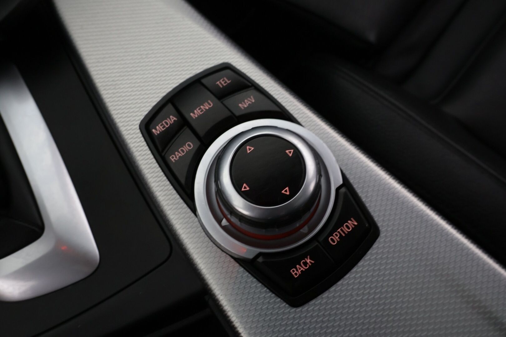 BMW 330 2013 F31 Touring 330d xDrive M-Sport *Panoraama / Muistipenkit / H&K / Adapti vakkari /  360° kamera* - Huippuvarusteltu 330d Xdrive seuraavalle omistajalle