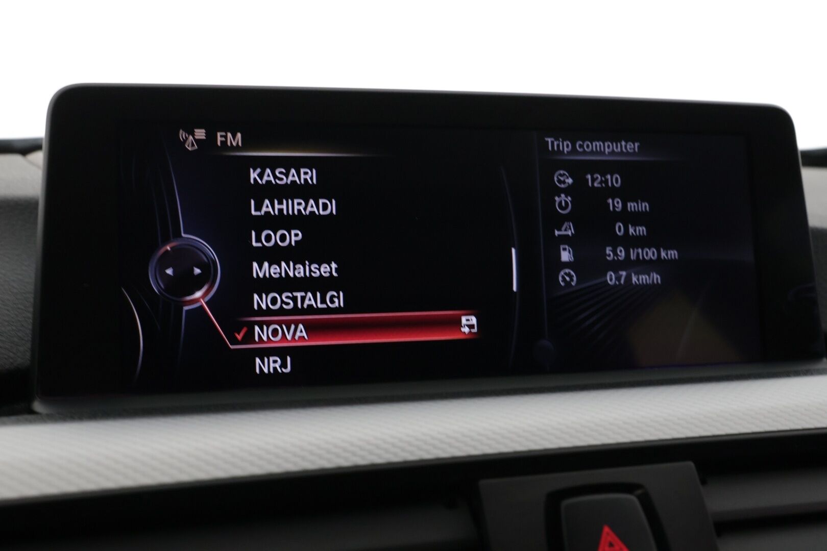 BMW 330 2013 F31 Touring 330d xDrive M-Sport *Panoraama / Muistipenkit / H&K / Adapti vakkari /  360° kamera* - Huippuvarusteltu 330d Xdrive seuraavalle omistajalle