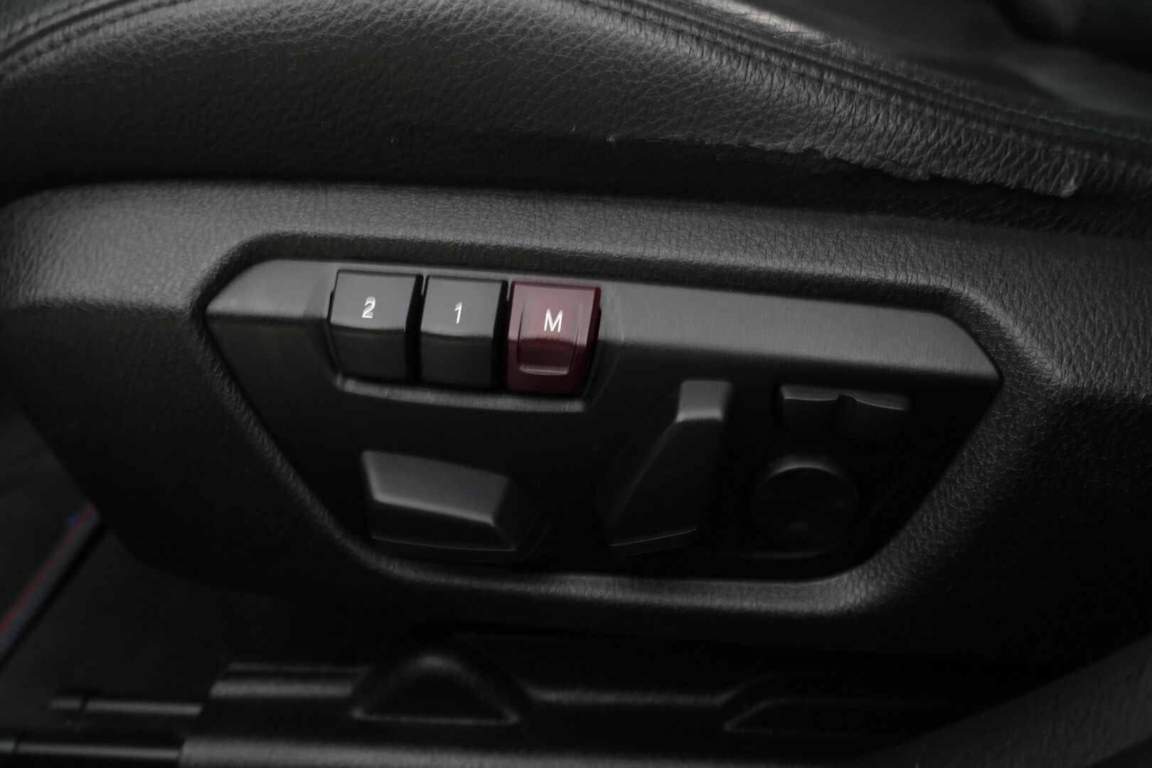 BMW 330 2013 F31 Touring 330d xDrive M-Sport *Panoraama / Muistipenkit / H&K / Adapti vakkari /  360° kamera* - Huippuvarusteltu 330d Xdrive seuraavalle omistajalle