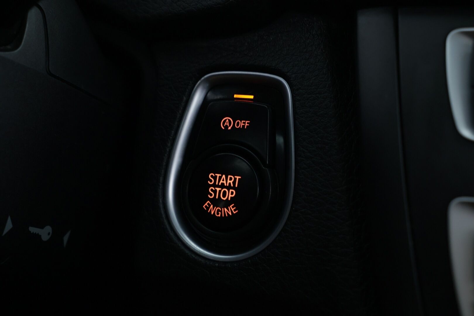 BMW 330 2013 F31 Touring 330d xDrive M-Sport *Panoraama / Muistipenkit / H&K / Adapti vakkari /  360° kamera* - Huippuvarusteltu 330d Xdrive seuraavalle omistajalle