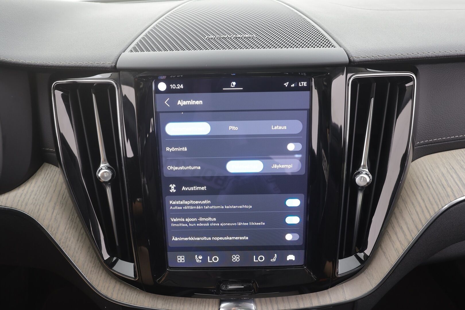 Volvo XC60 2022 T6 AWD Long Range Inscription Edition aut - | ACC | Ilm. muistinahat hieronnalla | Webasto | Koukku | Harman/Kardon | Panorama | Pilot Assist | P.kamera | Full-LED Active | Merkkihuollot | 1-om suomiauto |