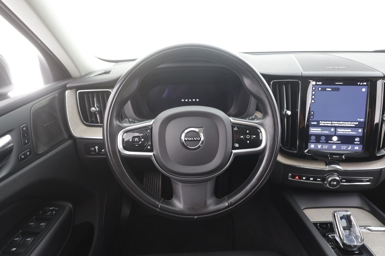 Volvo XC60 2022 T6 AWD Long Range Inscription Edition aut - | ACC | Ilm. muistinahat hieronnalla | Webasto | Koukku | Harman/Kardon | Panorama | Pilot Assist | P.kamera | Full-LED Active | Merkkihuollot | 1-om suomiauto |