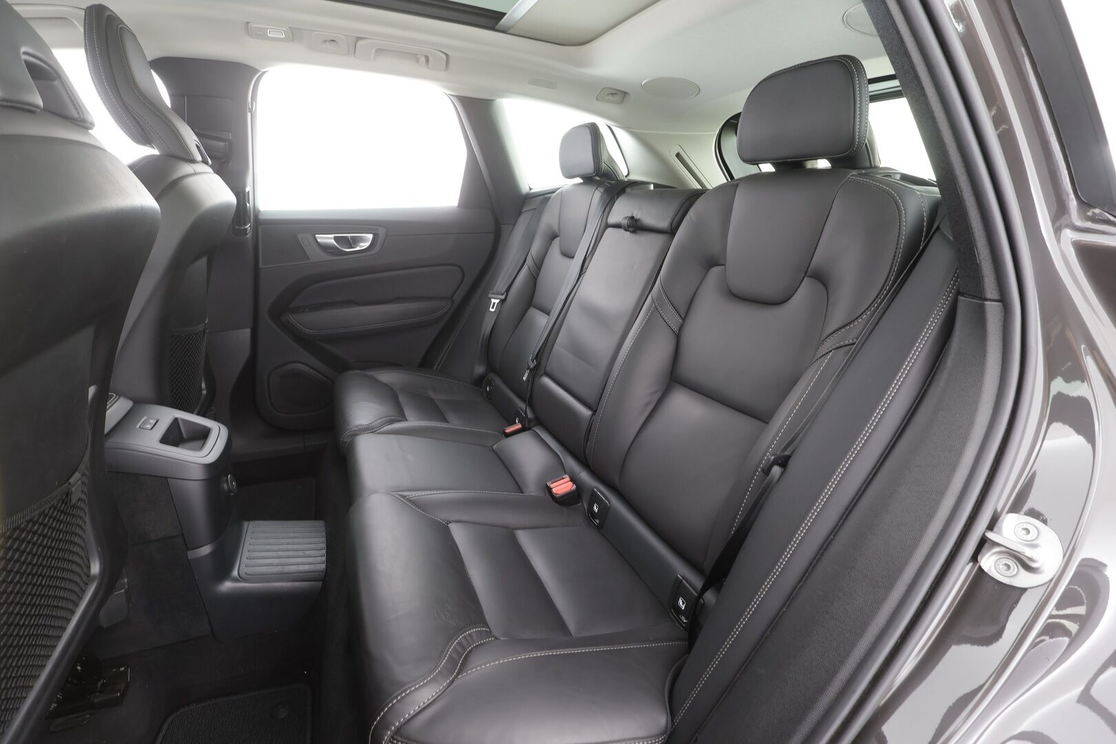 Volvo XC60 2022 T6 AWD Long Range Inscription Edition aut - | ACC | Ilm. muistinahat hieronnalla | Webasto | Koukku | Harman/Kardon | Panorama | Pilot Assist | P.kamera | Full-LED Active | Merkkihuollot | 1-om suomiauto |