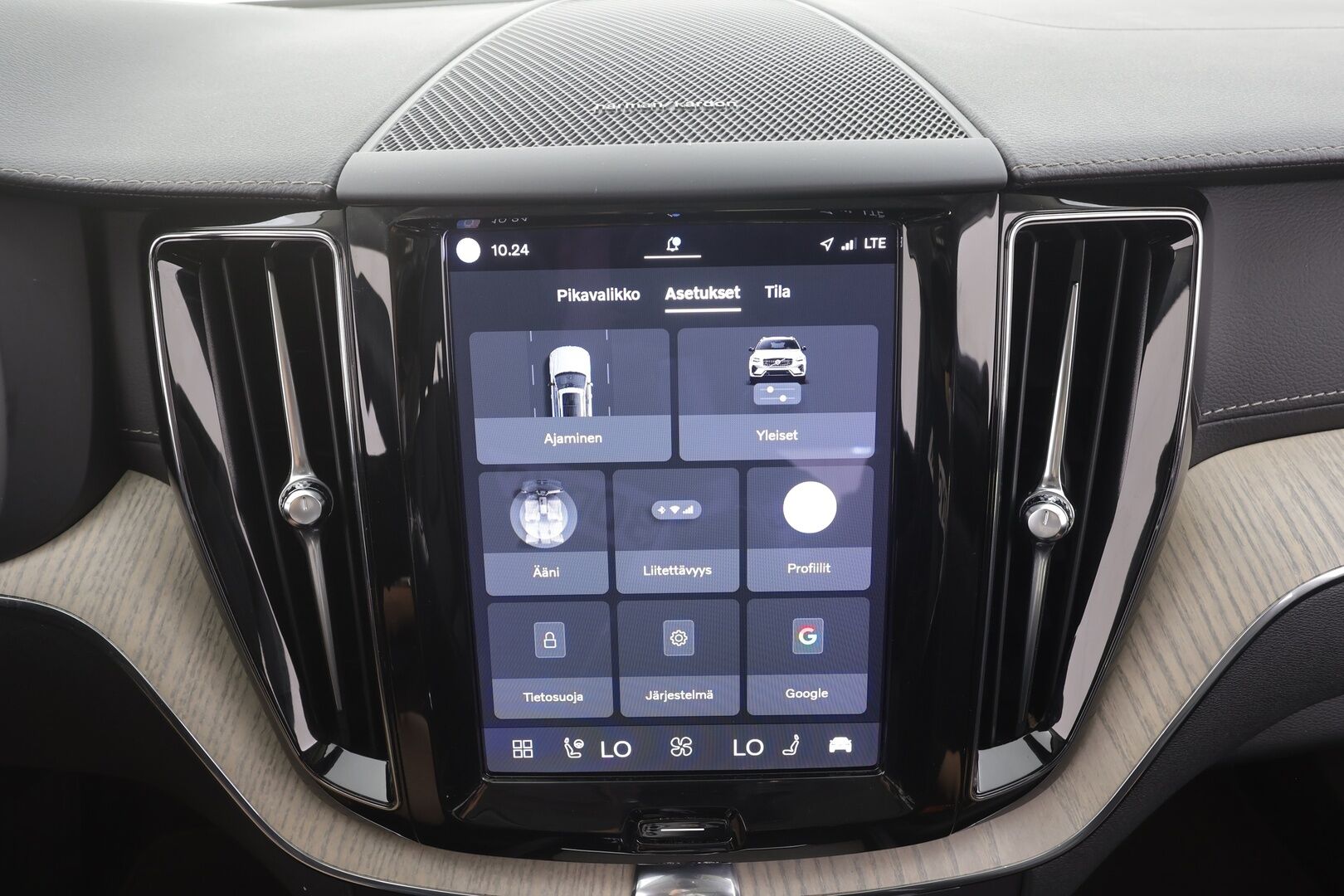 Volvo XC60 2022 T6 AWD Long Range Inscription Edition aut - | ACC | Ilm. muistinahat hieronnalla | Webasto | Koukku | Harman/Kardon | Panorama | Pilot Assist | P.kamera | Full-LED Active | Merkkihuollot | 1-om suomiauto |