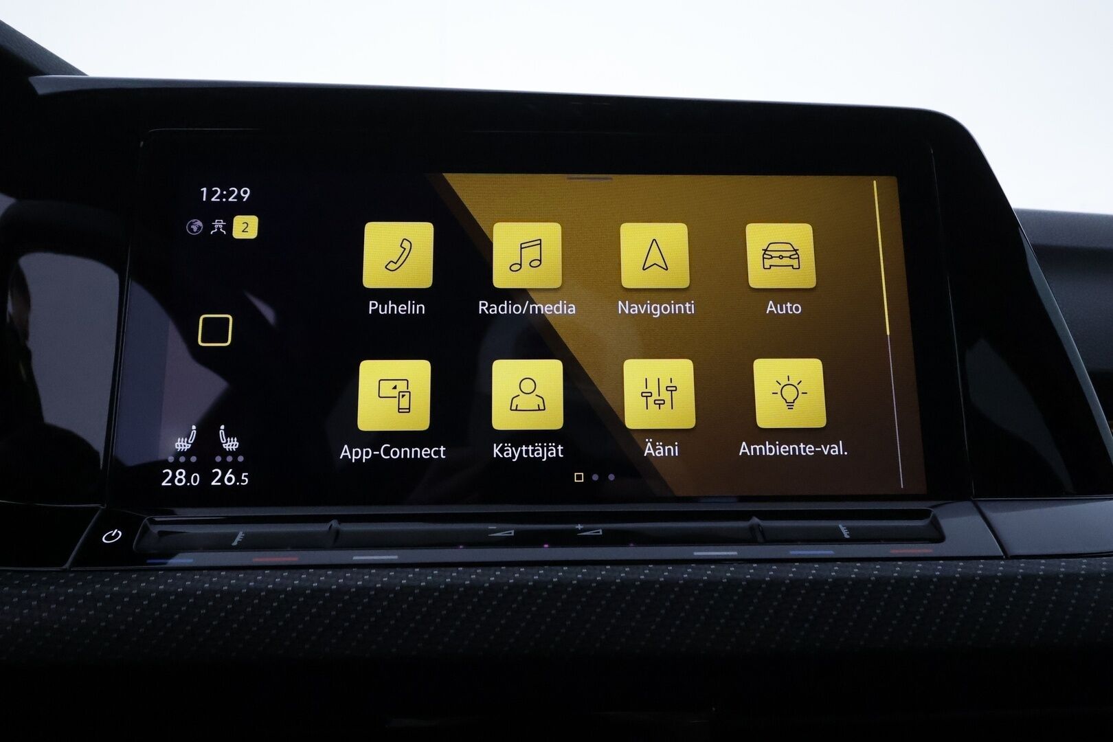 Volkswagen Golf 2022 Variant R-Line 1,5 eTSI 96 kW (MHEV) DSG *Webasto / ACC / Sporttipenkit / Keyless / Kamera / Apple&Android* - 1-om. Suomi-auto / Merkkihuollettu  / Kahdet Vanteet / Viimeisin huolto 81tkm