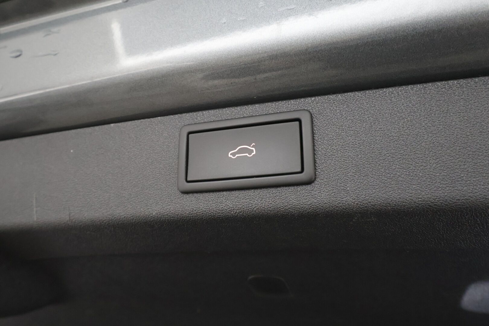 Skoda Enyaq 2022 80 iV - 1- om suomi- auto | ACC | ILP | Muistipenkki | Keyless | Kamera | Side Assist | Lane Assist | Sähk. takaluukku | Ambient | 2x renkaat aluin
