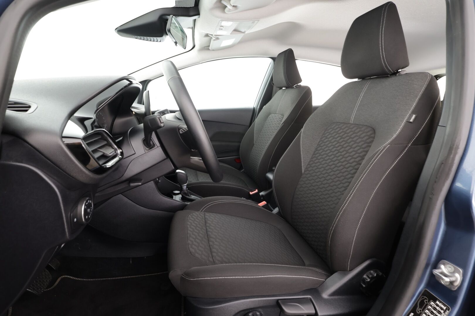 Ford Fiesta 2022 1.0 EcoBoost Hybrid (mHEV) 125hv A7 DCT Titanium * Vakkari / P.tutka / LED / Lohko / Ratinlämmitin * - Suomi-auto / Kahdet renkaat aluvanteilla / Merkkihuollettu