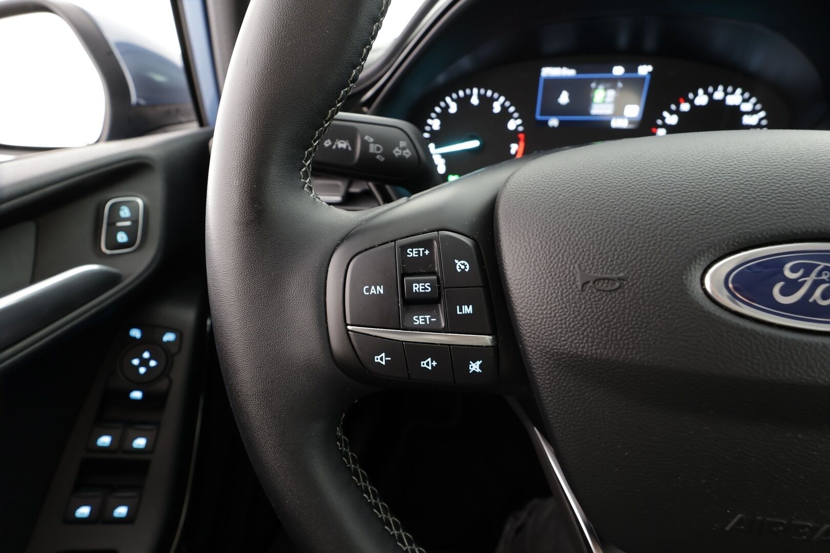 Ford Fiesta 2022 1.0 EcoBoost Hybrid (mHEV) 125hv A7 DCT Titanium * Vakkari / P.tutka / LED / Lohko / Ratinlämmitin * - Suomi-auto / Kahdet renkaat aluvanteilla / Merkkihuollettu - HULLUT JOULUT KORKOTARJOUS 2,49% 