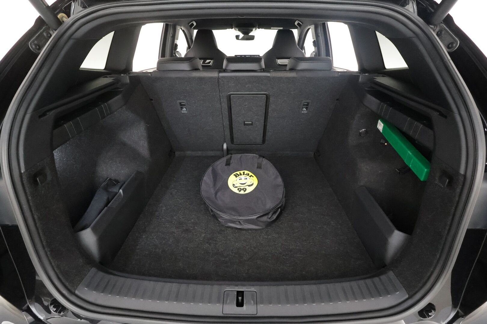 Skoda Enyaq 2022 80x 4x4 SportLine iV - | ACC | ILP | Koukku | P.Kamera | Skoda crystal light Matrix LED | Ratinlämmitys | Keyless | Apple&Android | Suomi-auto | Kahdet Renkaat | Merkkihuollettu |
