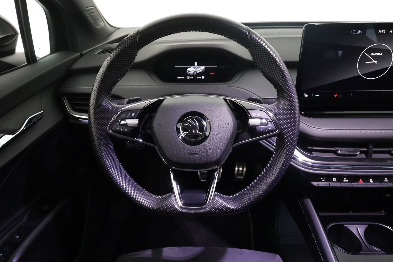 Skoda Enyaq 2022 80x 4x4 SportLine iV - | ACC | ILP | Koukku | P.Kamera | Skoda crystal light Matrix LED | Ratinlämmitys | Keyless | Apple&Android | Suomi-auto | Kahdet Renkaat | Merkkihuollettu |