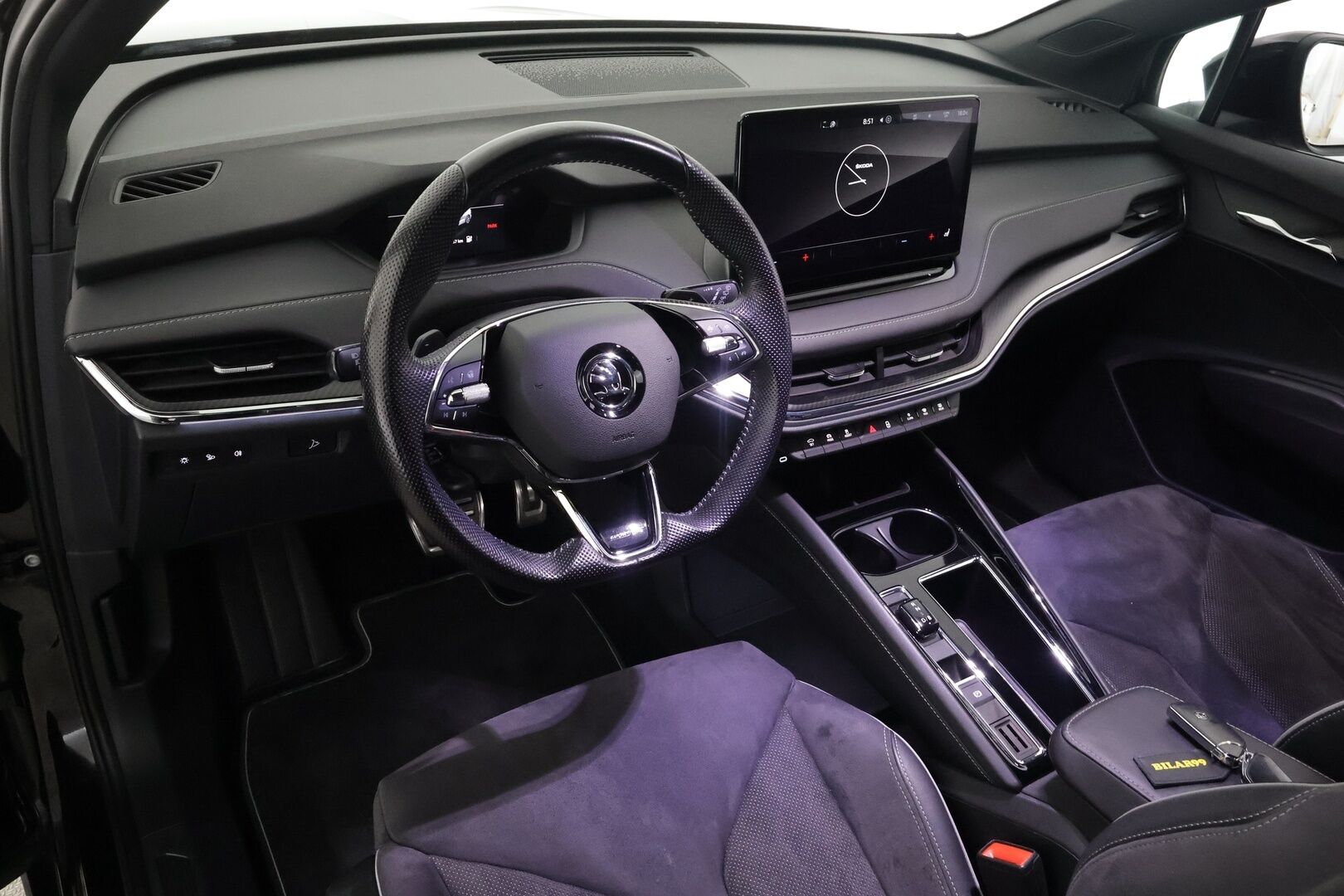 Skoda Enyaq 2022 80x 4x4 SportLine iV - | ACC | ILP | Koukku | P.Kamera | Skoda crystal light Matrix LED | Ratinlämmitys | Keyless | Apple&Android | Suomi-auto | Kahdet Renkaat | Merkkihuollettu |