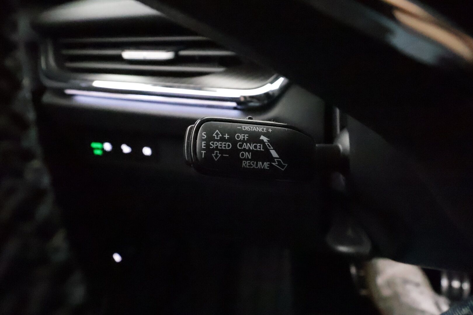 Skoda Enyaq 2022 80x 4x4 SportLine iV - | ACC | ILP | Koukku | P.Kamera | Skoda crystal light Matrix LED | Ratinlämmitys | Keyless | Apple&Android | Suomi-auto | Kahdet Renkaat | Merkkihuollettu |