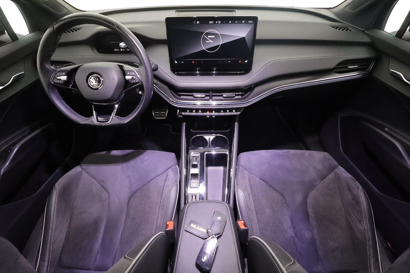 Skoda Enyaq 2022 80x 4x4 SportLine iV - | ACC | ILP | Koukku | P.Kamera | Skoda crystal light Matrix LED | Ratinlämmitys | Keyless | Apple&Android | Suomi-auto | Kahdet Renkaat | Merkkihuollettu |
