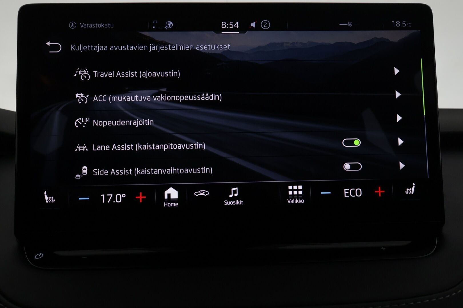 Skoda Enyaq 2022 80x 4x4 SportLine iV - | ACC | ILP | Koukku | P.Kamera | Skoda crystal light Matrix LED | Ratinlämmitys | Keyless | Apple&Android | Suomi-auto | Kahdet Renkaat | Merkkihuollettu |