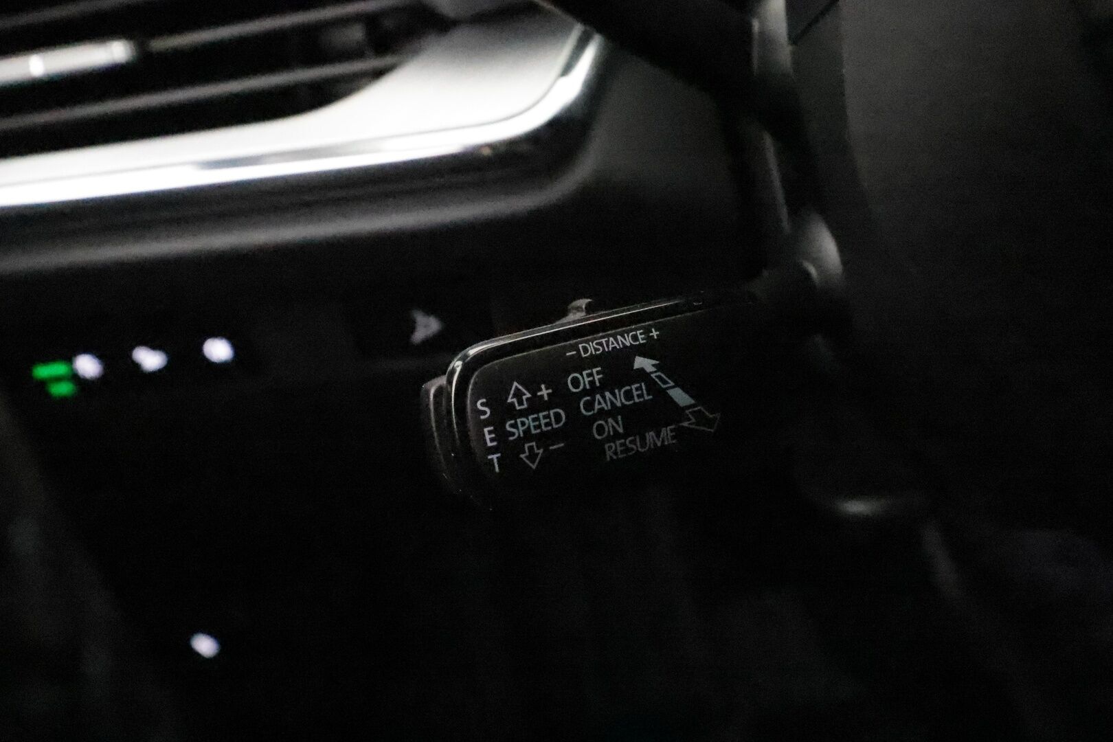 Skoda Enyaq 2022 60 iV **Panorama / Lämpöpumppu / Koukku / ACC / Matrix-LED / P.kamera / Muistipenkki / Navi / Kaistavahti / Keyless** - Suomi-auto / Merkkihuollettu! / **HYVILLÄ KAMOILLA*^*