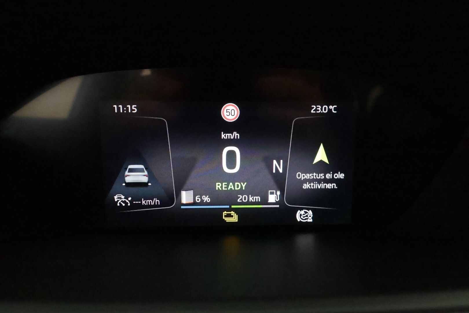 Skoda Enyaq 2022 60 iV **Panorama / Lämpöpumppu / Koukku / ACC / Matrix-LED / P.kamera / Muistipenkki / Navi / Kaistavahti / Keyless** - Suomi-auto / Merkkihuollettu! / **HYVILLÄ KAMOILLA*^*