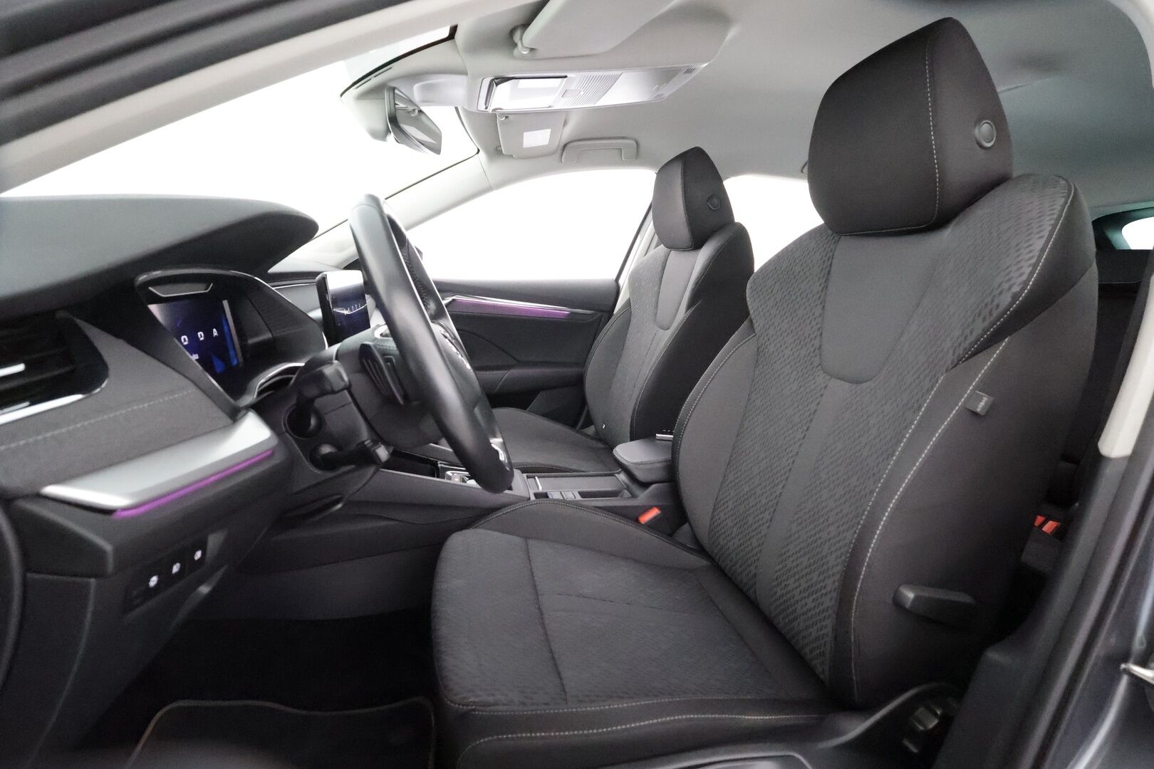Skoda Octavia 2022 Combi 1.0 TSI Style eTEC DSG Autom. - | ACC | Koukku | Webasto | Matrix | Lane Assist | Side Assist | P.kamera | Keyless | Ambient Light | Lämm. ratti ja tuulilasi | 1-om suomiauto | Merkkihuollot | 