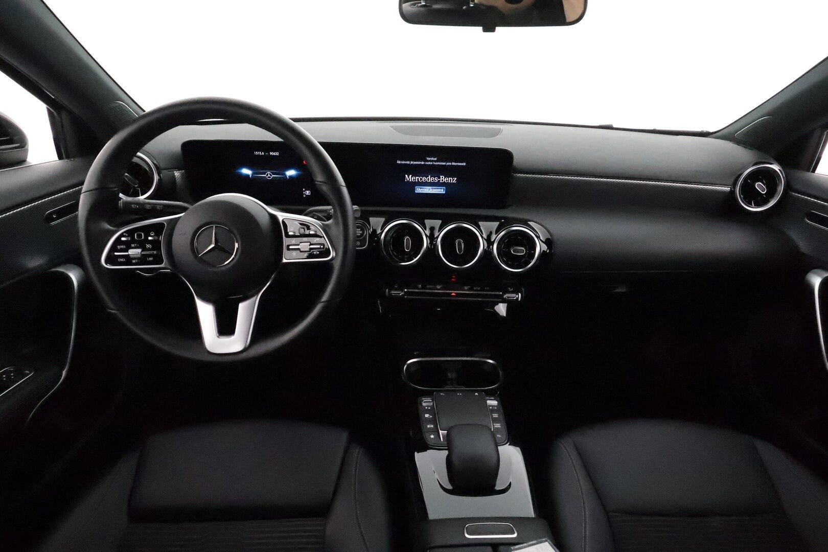 Mercedes-Benz A 2022 180 A Suomi Edition *LED-High Performance / P.Kamera / Puolinahat / Kaistavahti / Vakkari* - KATSO KAMPANJAHINTA! / 1-om Suomi-auto / Juuri huollettu / ALV - HULLUT JOULUT KORKOTARJOUS 2,49% 