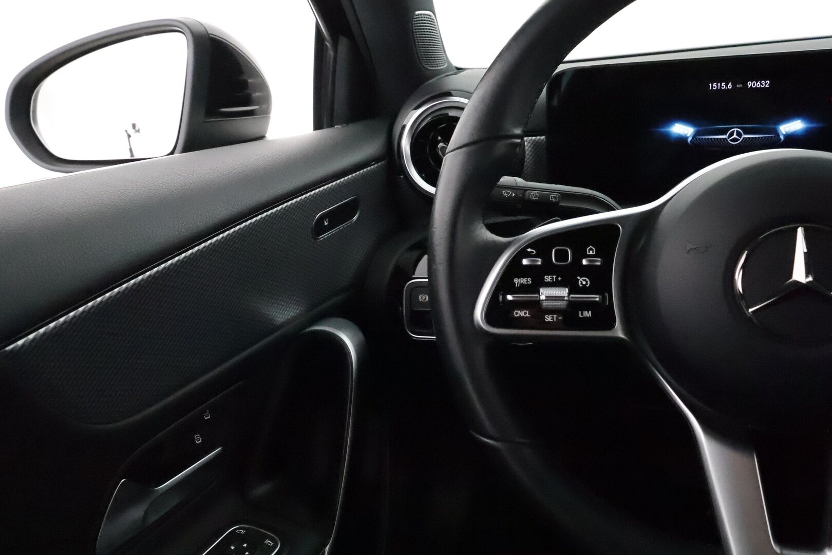 Mercedes-Benz A 2022 180 A Suomi Edition **LED-High Performance / P.Kamera / Puolinahat / Kaistavahti / Vakkari** - 1-om Suomi-auto 