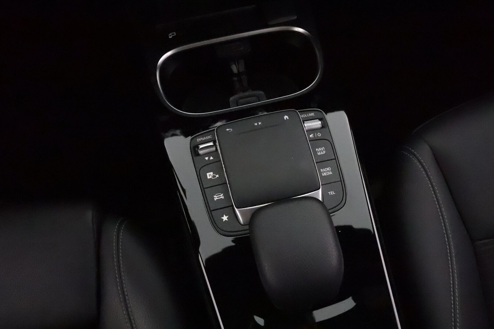 Mercedes-Benz A 2022 180 A Suomi Edition *LED-High Performance / P.Kamera / Puolinahat / Kaistavahti / Vakkari* - 1-om Suomi-auto / Juuri huollettu / ALV