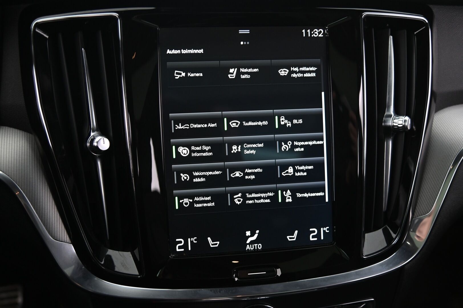 Volvo V60 2019 T8 AWD R-Design aut *Panorama / Webasto / ACC / HUD / FULL-LED / VOC / BLIS* - *Koukku / Navi / Keyless / 2x Renkaat ja vanteet*