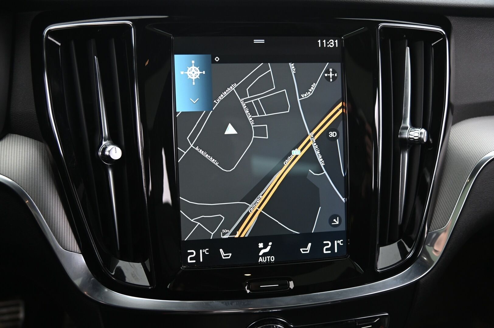 Volvo V60 2019 T8 AWD R-Design aut *Panorama / Webasto / ACC / HUD / FULL-LED / VOC / BLIS* - *Koukku / Navi / Keyless / 2x Renkaat ja vanteet*
